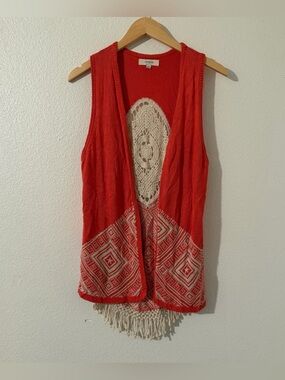Umgee Coral Hippie Boho Crochet Fringe Dreamcatcher Open Vest Duster Med